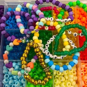 Taylor swift strechy bracelet 3 pack